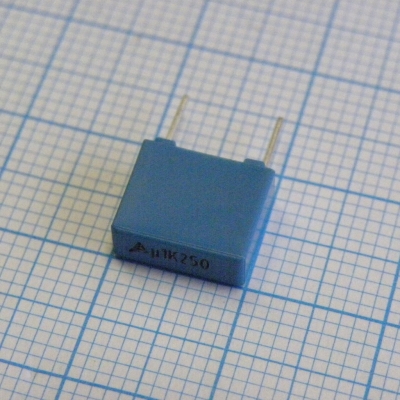 B32520C3104K