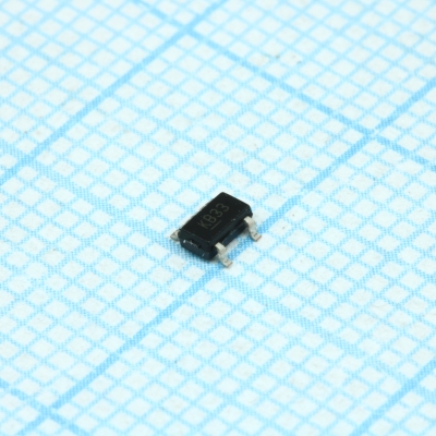 MIC5205-3.3YM5 TR