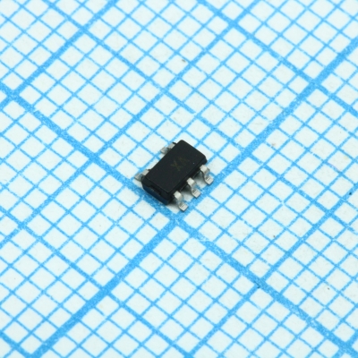 MIC5501-3.0YM5-TR