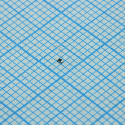 RC0402FR-07105RL