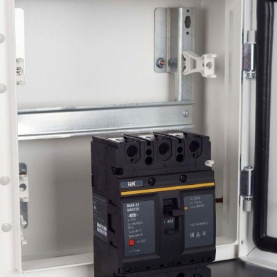 Выключатель автоматический 3п 250А 35кА ВА88-35 MASTER SVA30-3-0250-02